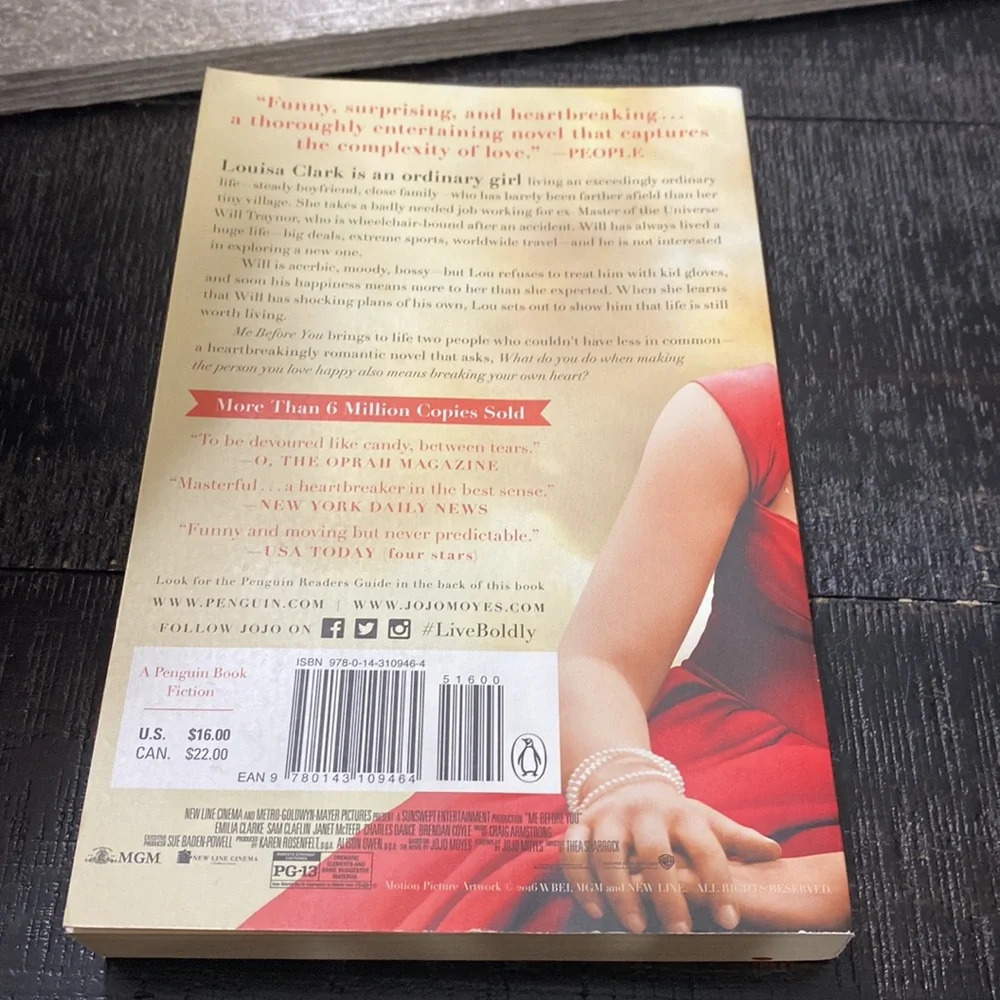 Me Before You by Jojo Moyes - Romance Paperback, Red & Cream Cover - Picture 3 of 11